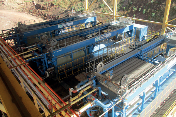 A robust Diemme Filtration GHT overhead beam filter press with a focus on its high-tensile steel structural frame.