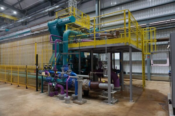 filtro prensa de membrana Diemme® deshidratando lodos de hidróxidos metálicos en una planta de galvanoplastia y acabado de metales.